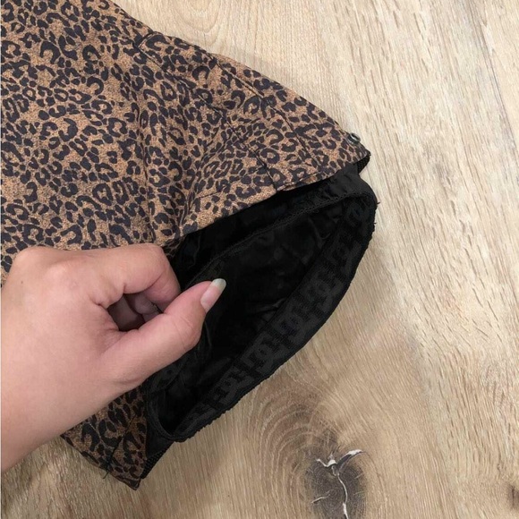 DC Women’s Ski/Snow Pants - Picture 3 of 5